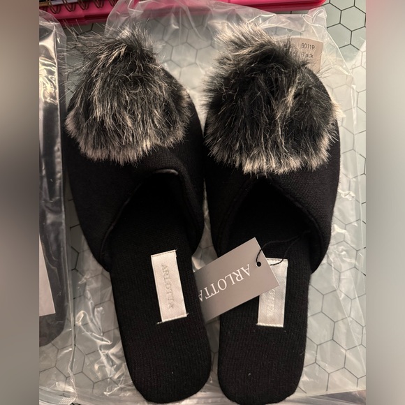 Arlotta Cashmere Blend Pom Pom Ballet Slippers – Drawstring Closure, Women’s S/M/L